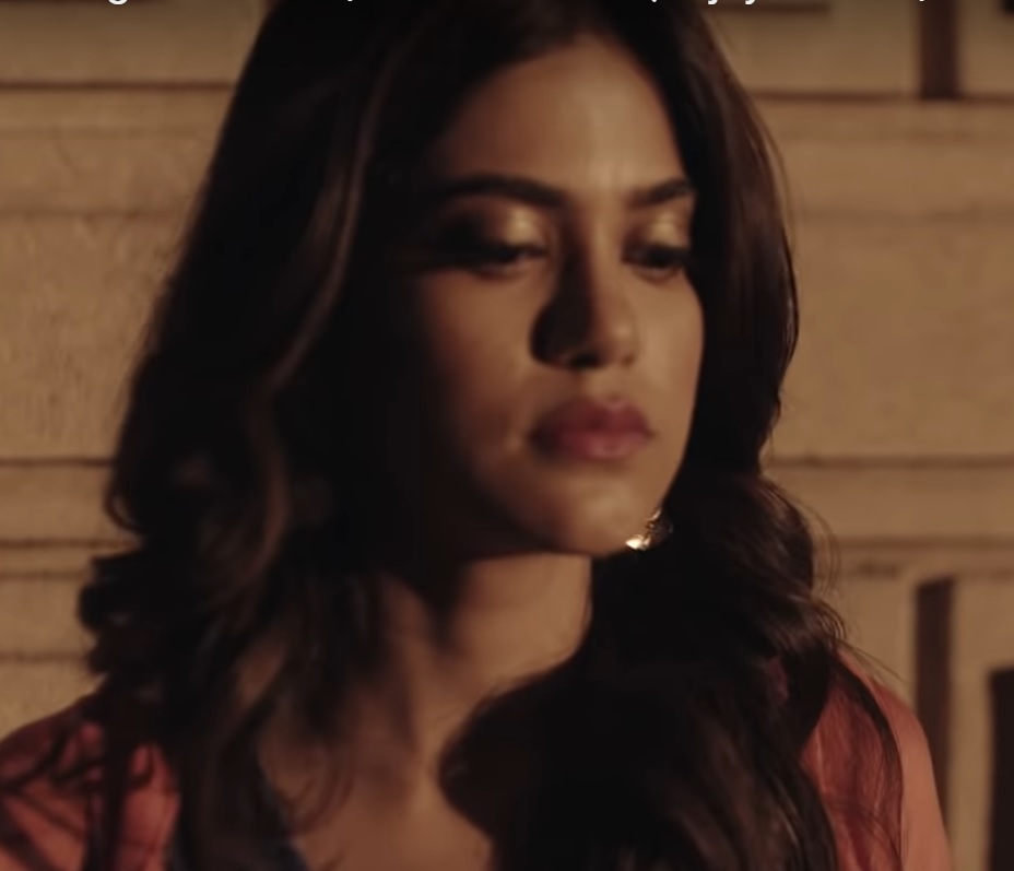 She Netflix review Pakaoo